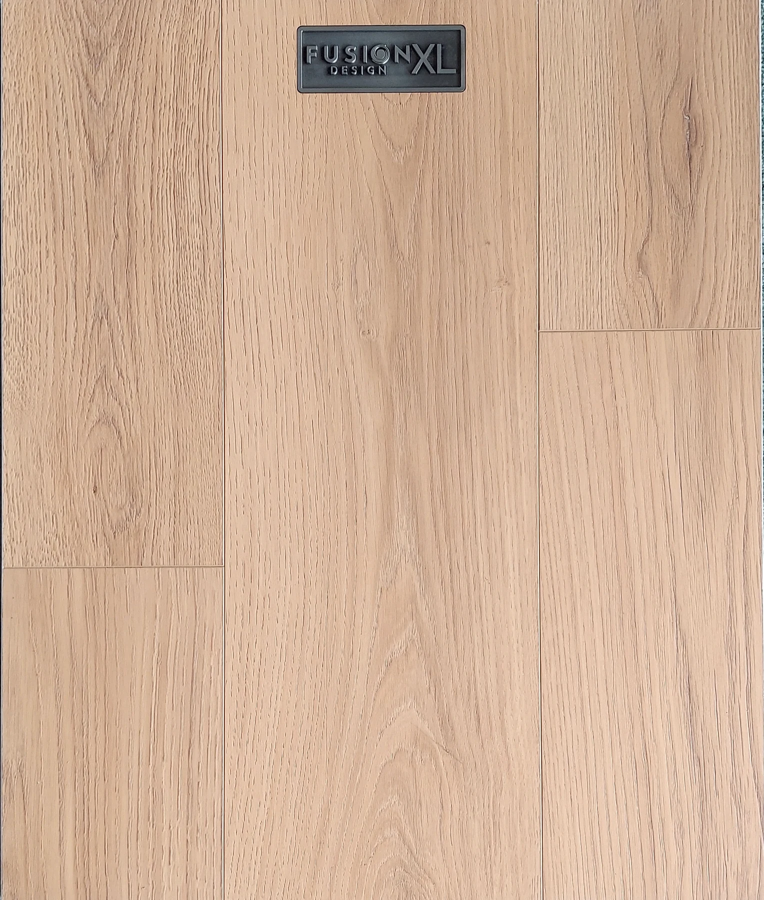 Hazelwood Fusion Design XL · Laminate · Chesapeake · Fusion Design XL · flooring sample photo · Floor World Ephrata PA